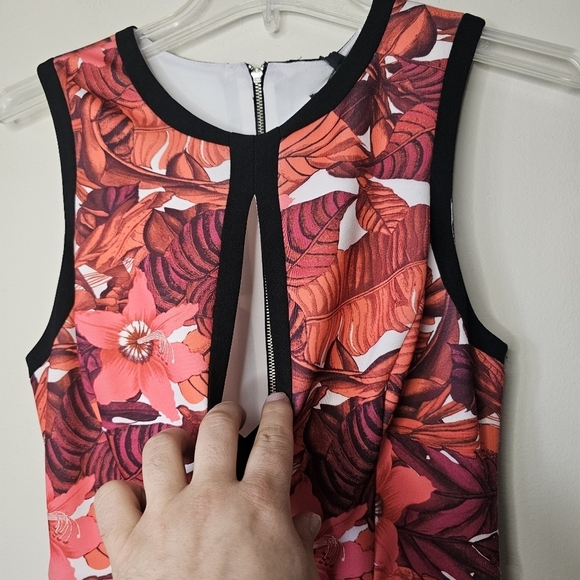 ABS Allen Schwartz Floral Print Mini Keyhole Dress w/ Pockets  Size Small Spring - Picture 4 of 11
